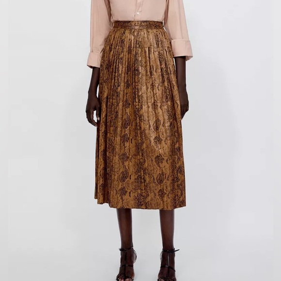 Zara Women’s Faux Suede Snake Print Pleated Midi Skirt - Size L - Picture 4 of 12